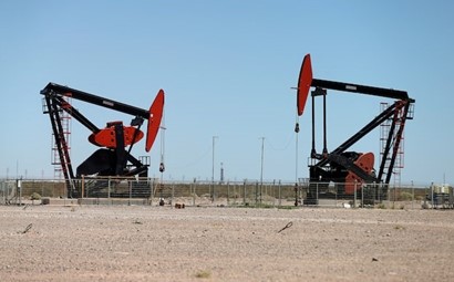 Oil prices on track to snap two-week losing streak